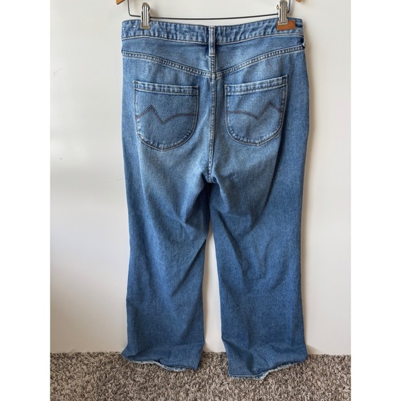 Cleo + Wolf High Rise Loose Fit Flare Leg Jeans Distressed Hem 28W x 32L - Picture 6 of 8